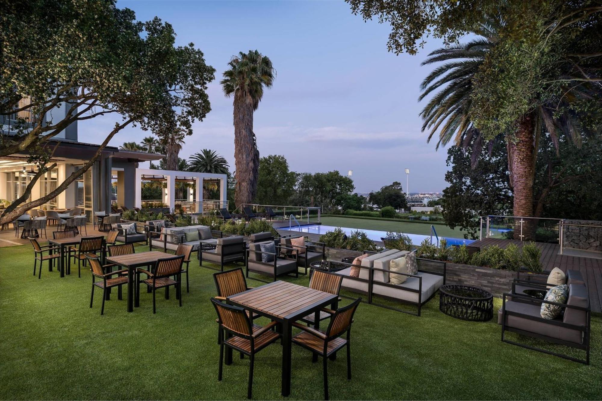 Protea Hotel by Marriott Johannesburg Wanderers Eksteriør bilde
