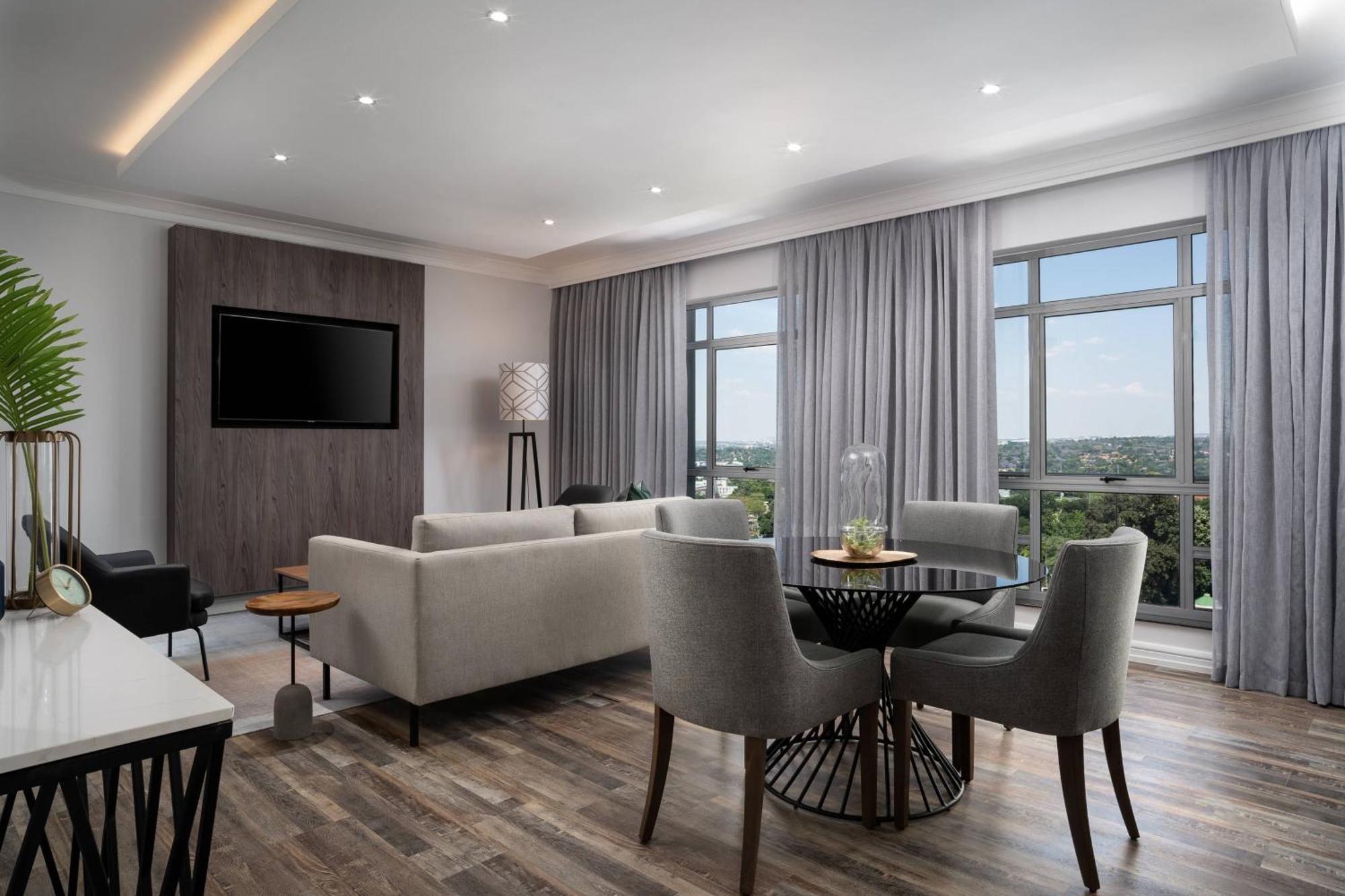 Protea Hotel by Marriott Johannesburg Wanderers Eksteriør bilde